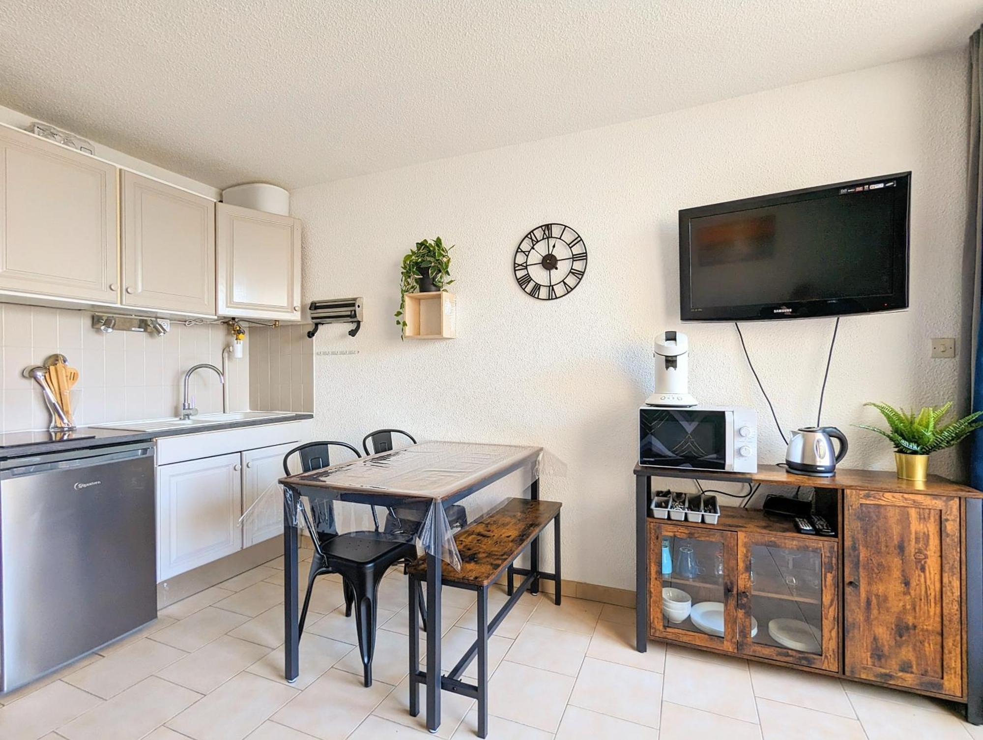 Appartement Au Calme + Parking Agde Eksteriør billede