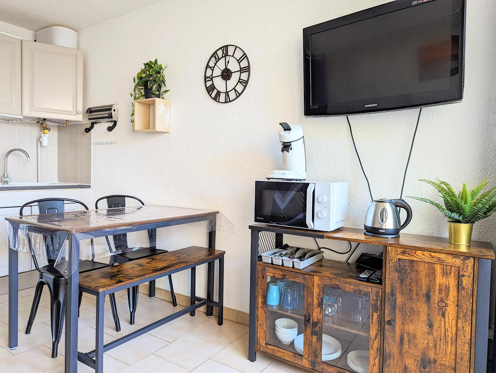 Appartement Au Calme + Parking Agde Eksteriør billede